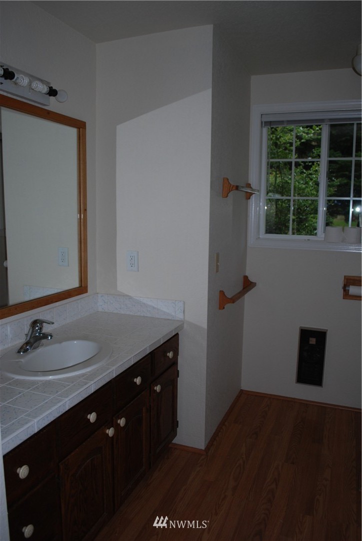 1964 Karen Road Oak Harbor, WA 98277 - Photo 10 of 17 Gallery Image 10