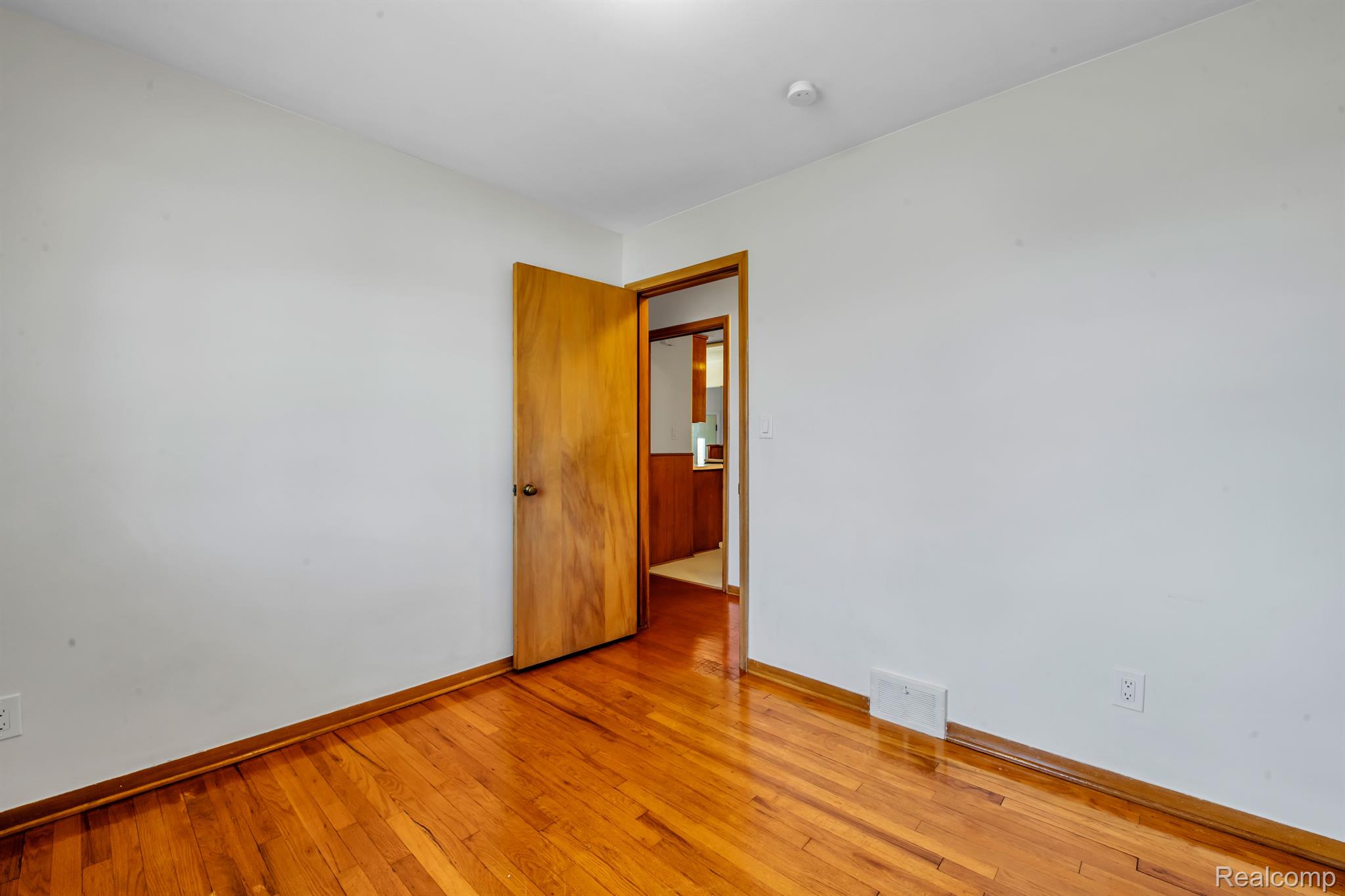 3014 Rome Avenue Warren, MI 48091 - Photo 15 of 25 Gallery Image 15
