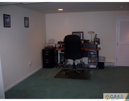 4 Smithwold Road Somerset, NJ 08873 - Photo 3 of 8