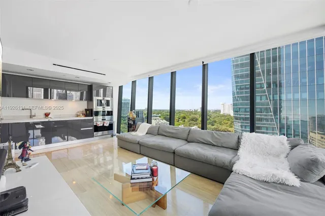 $845,000 | 1451 Brickell Avenue, Unit 1106, Miami, FL 33131