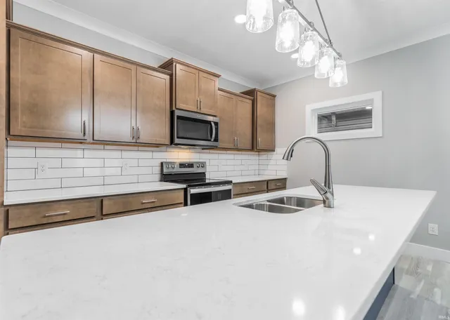 $369,900 | 3103 Fehme Court, Evansville, IN 47725