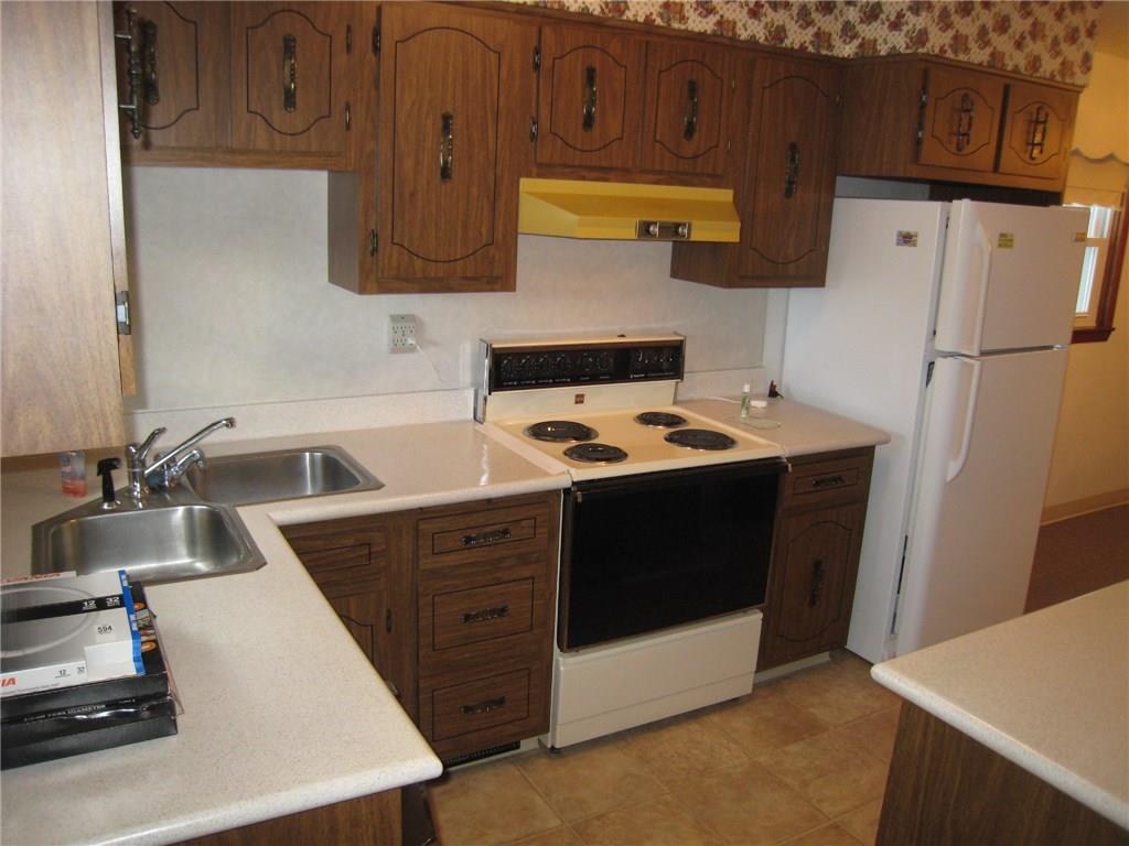 563 Engle Road Ohioville, PA 15052 - Photo 5 of 25 Kitchen
