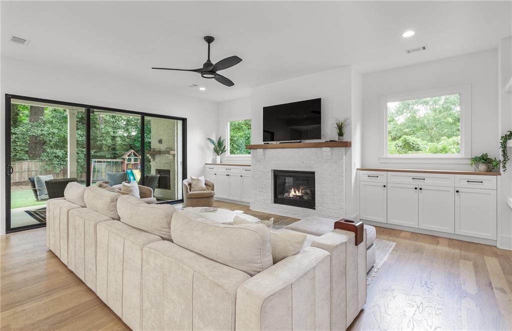 2425 Oostanaula Drive Northeast Brookhaven, GA 30319 - Photo 17 of 36