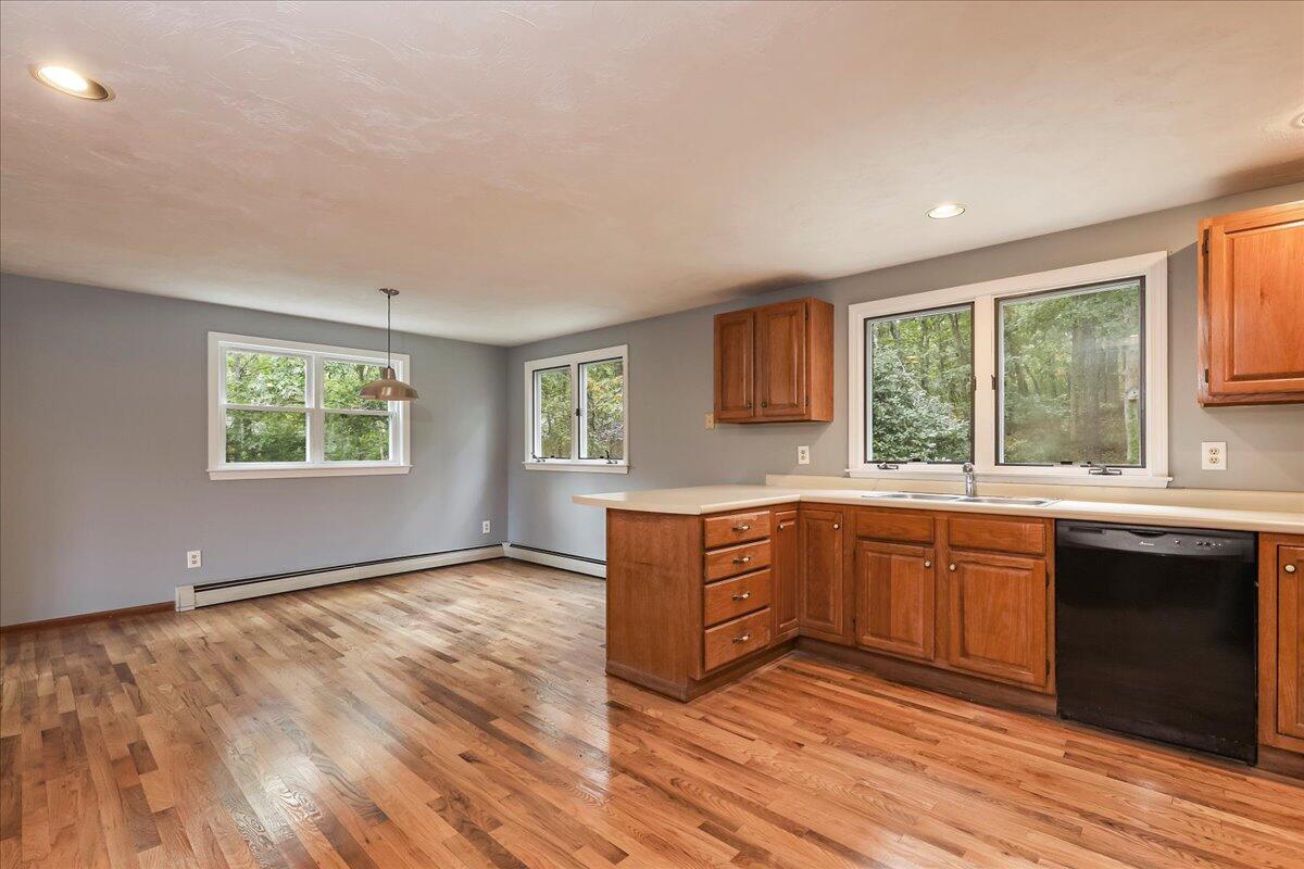 31 Tecumseh Road Sagamore Beach, MA 02562 - Photo 13 of 31 31TecumsehRdSagamoreBeachMA02562-013