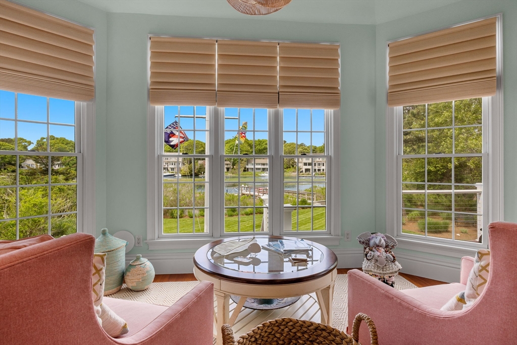 8 Bowsprit Point Mashpee, MA 02649 - Photo 10 of 42 Gallery Image 10