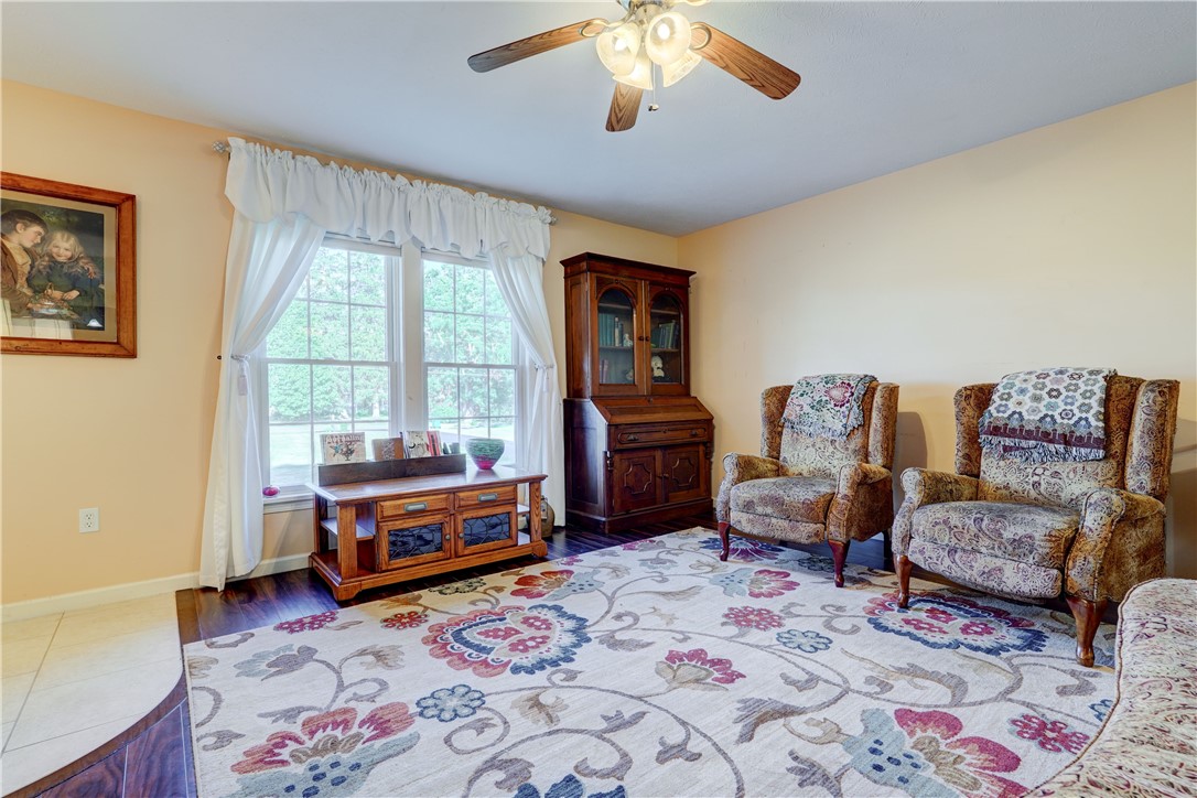 4446 Federal Road Livonia, NY 14487 - Photo 13 of 31 Living Room