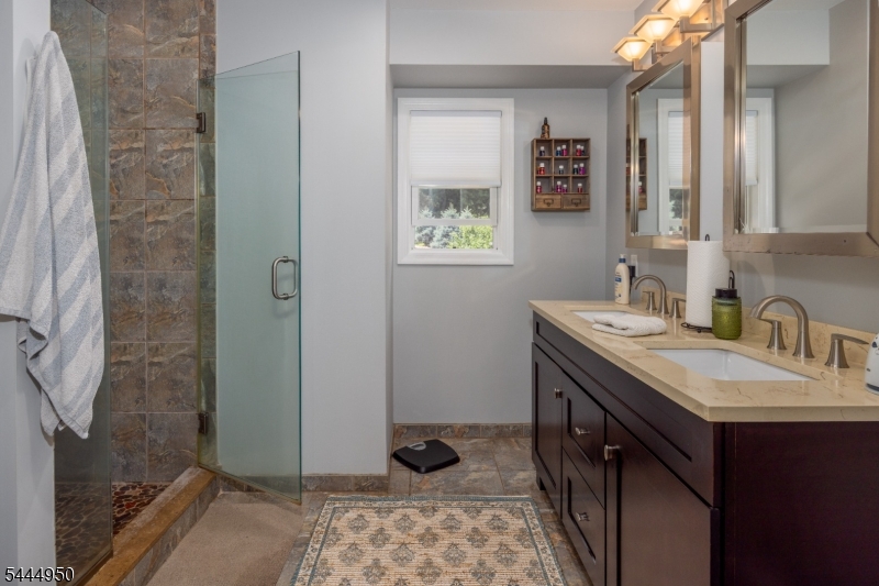 10 Dixon Road Franklin, NJ 07416 - Photo 14 of 27
