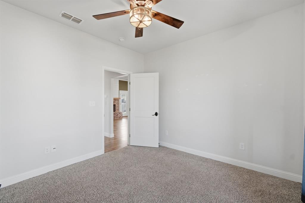 107 Beechcraft Road Abilene, TX 79602 - Photo 17 of 40