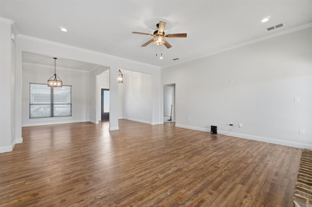 107 Beechcraft Road Abilene, TX 79602 - Photo 6 of 40