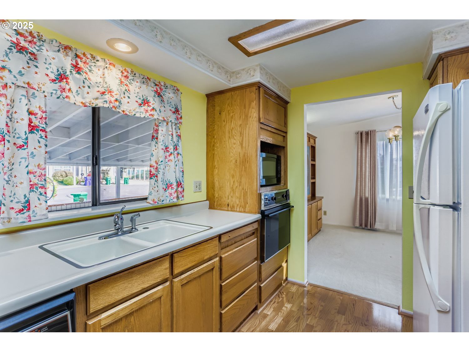1504 Frontier Circle Forest Grove, OR 97116 - Photo 9 of 27 a bathroom with a sink mirror and a shower