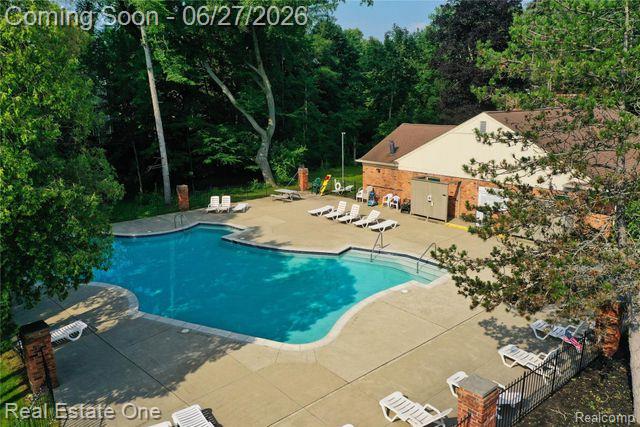 1222 Kings Cove Court, Unit 244 Rochester, MI 48306 - Photo 37 of 44 Community pool