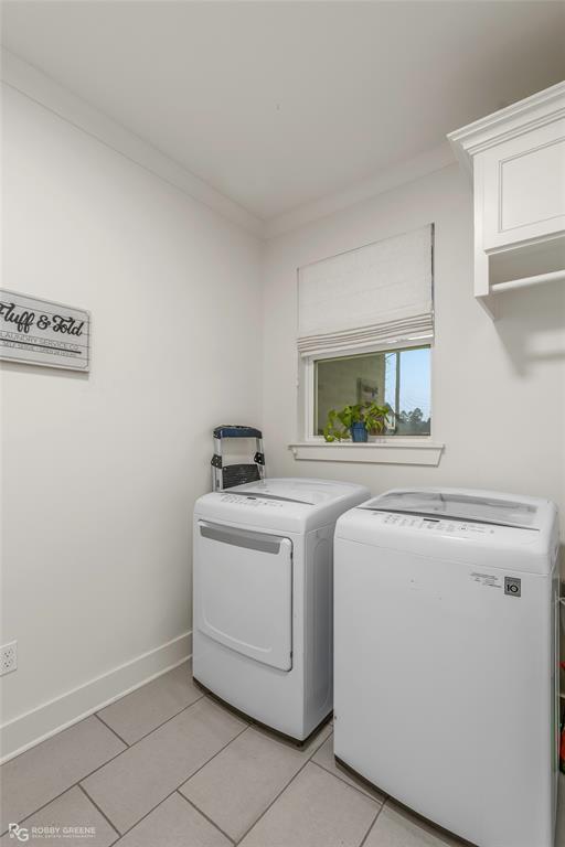 145 Crouch Road Benton, LA 71006 - Photo 34 of 40 a utility room with dryer and washer