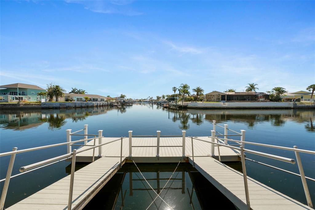 4968 South Shore Drive New Port Richey, FL 34652 - Photo 37 of 60