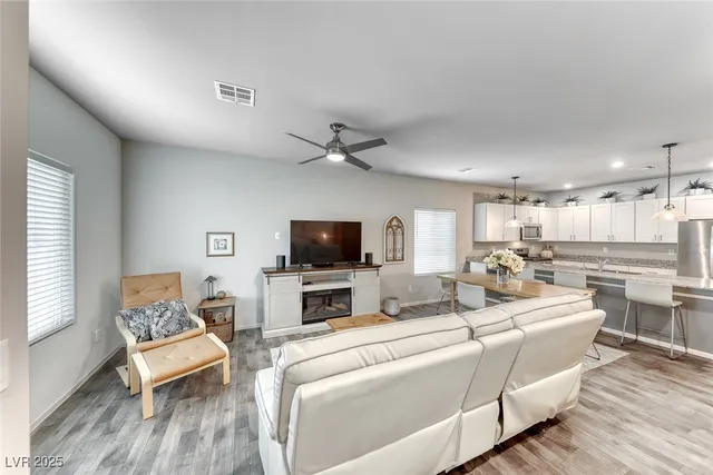 $329,900 | 7529 Garnet Moon Street, North Las Vegas, NV 89084