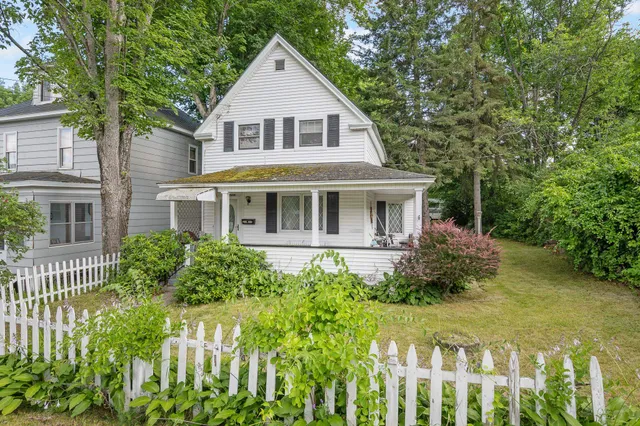 $175,000 | 13 2nd Street, Gorham, NH 03581