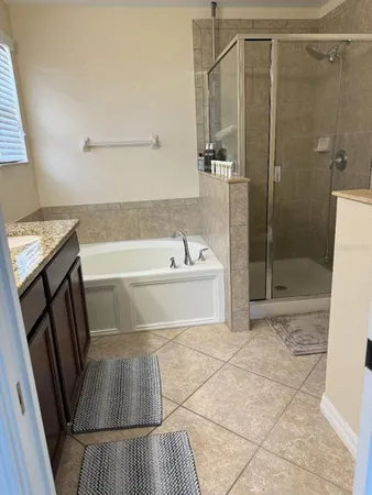 $2,900 | 1966 Hawks View Drive, Ruskin, FL 33570