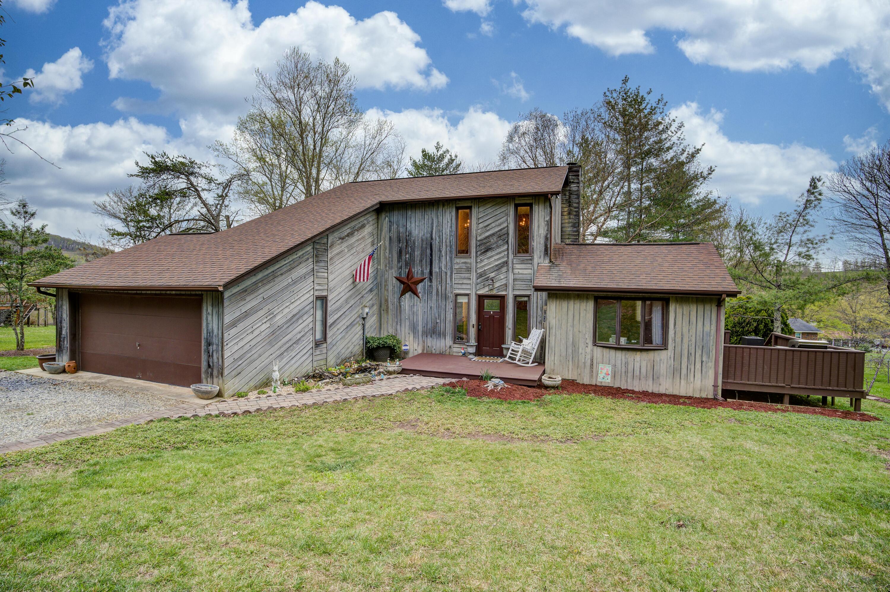 129 Foxport Road Kingsport, TN 37664 - Photo 3 of 28 foxport front 3