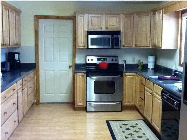 324 Cr 132a Raleigh Ms 39153 Raleigh, MS 39153 - Photo 3 of 12 Updated kitchen