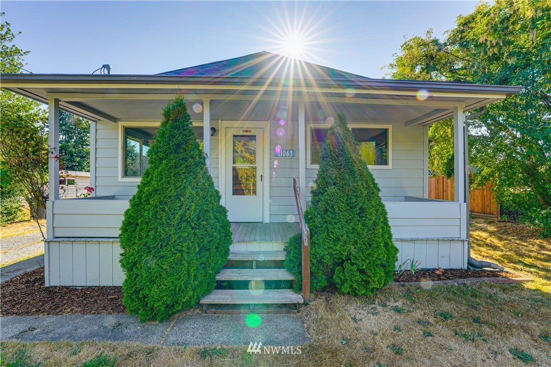 11063 Whistle Lake Road Anacortes, WA 98221 - Photo 1 of 28 Gallery Image 1