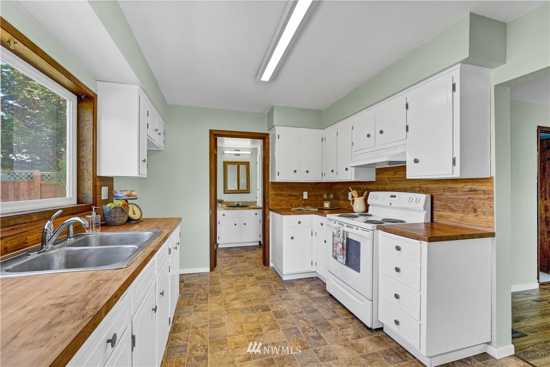 11063 Whistle Lake Road Anacortes, WA 98221 - Photo 19 of 28 Gallery Image 19