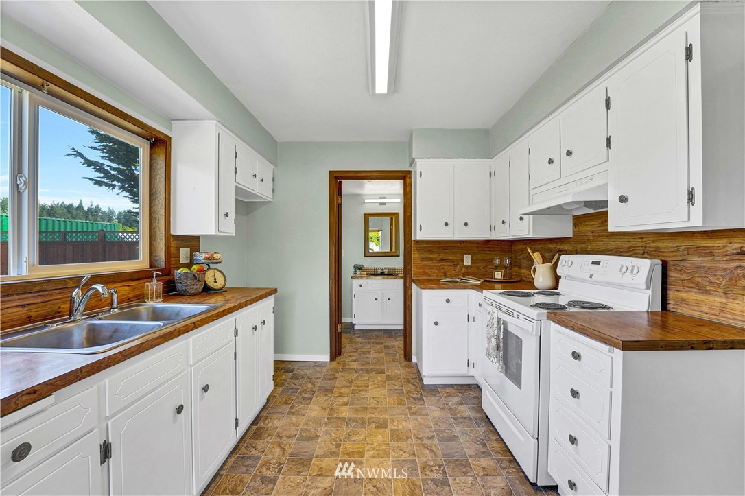 11063 Whistle Lake Road Anacortes, WA 98221 - Photo 20 of 28 Gallery Image 20