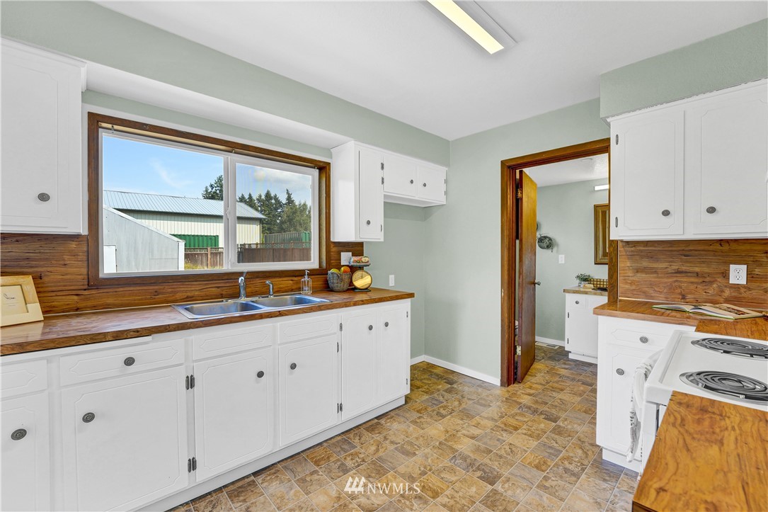 11063 Whistle Lake Road Anacortes, WA 98221 - Photo 21 of 28 Gallery Image 21