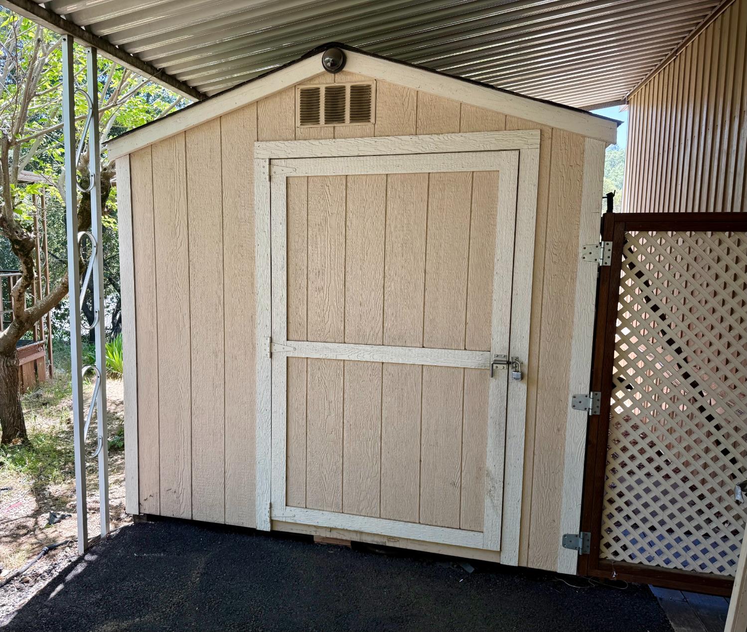 2958 Spring View Lane Placerville, CA 95667 - Photo 19 of 23 a view of a house with a door