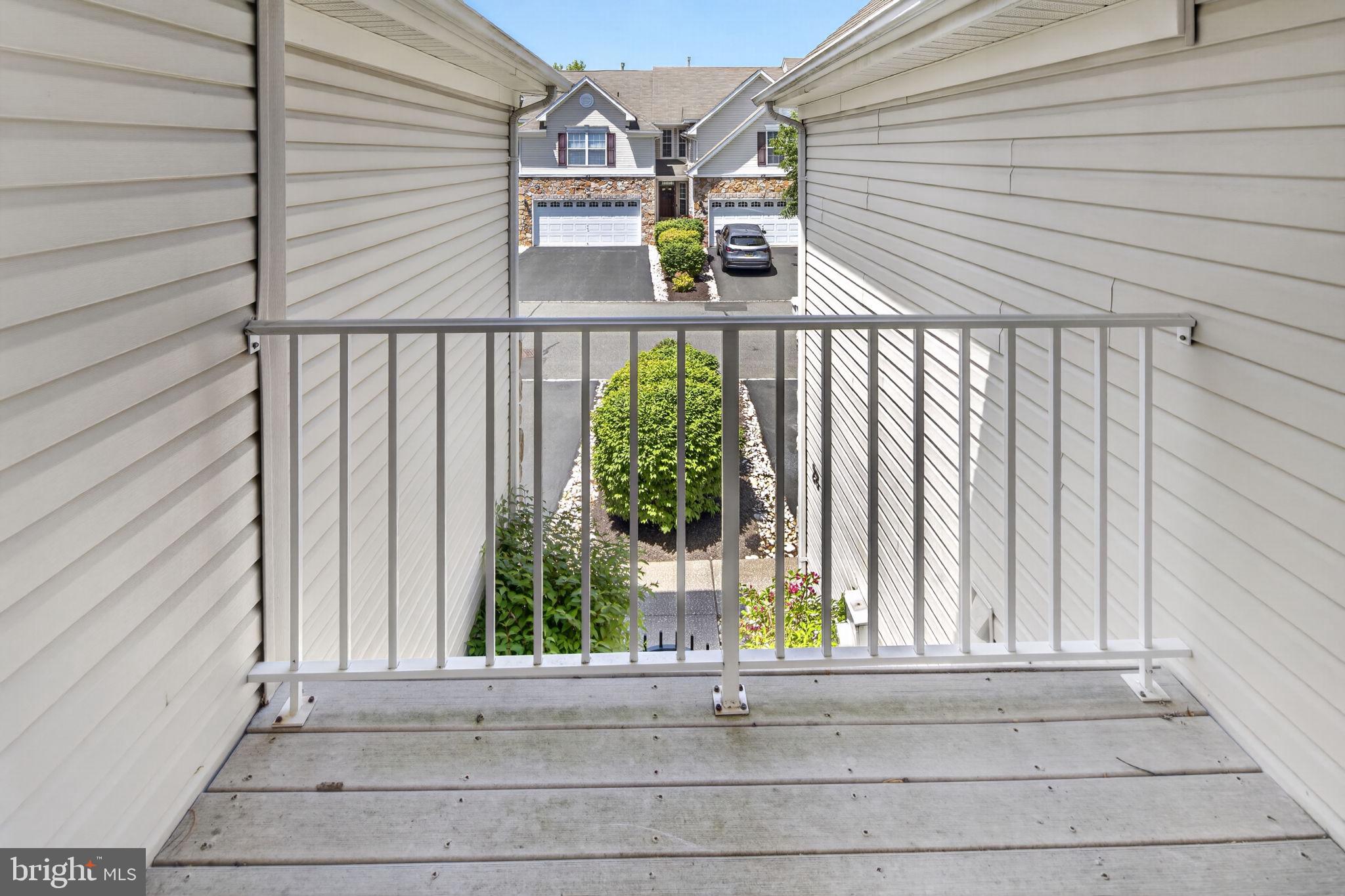 28 Sutton Court Pennington, NJ 08534 - Photo 32 of 45 2nd floor balcony