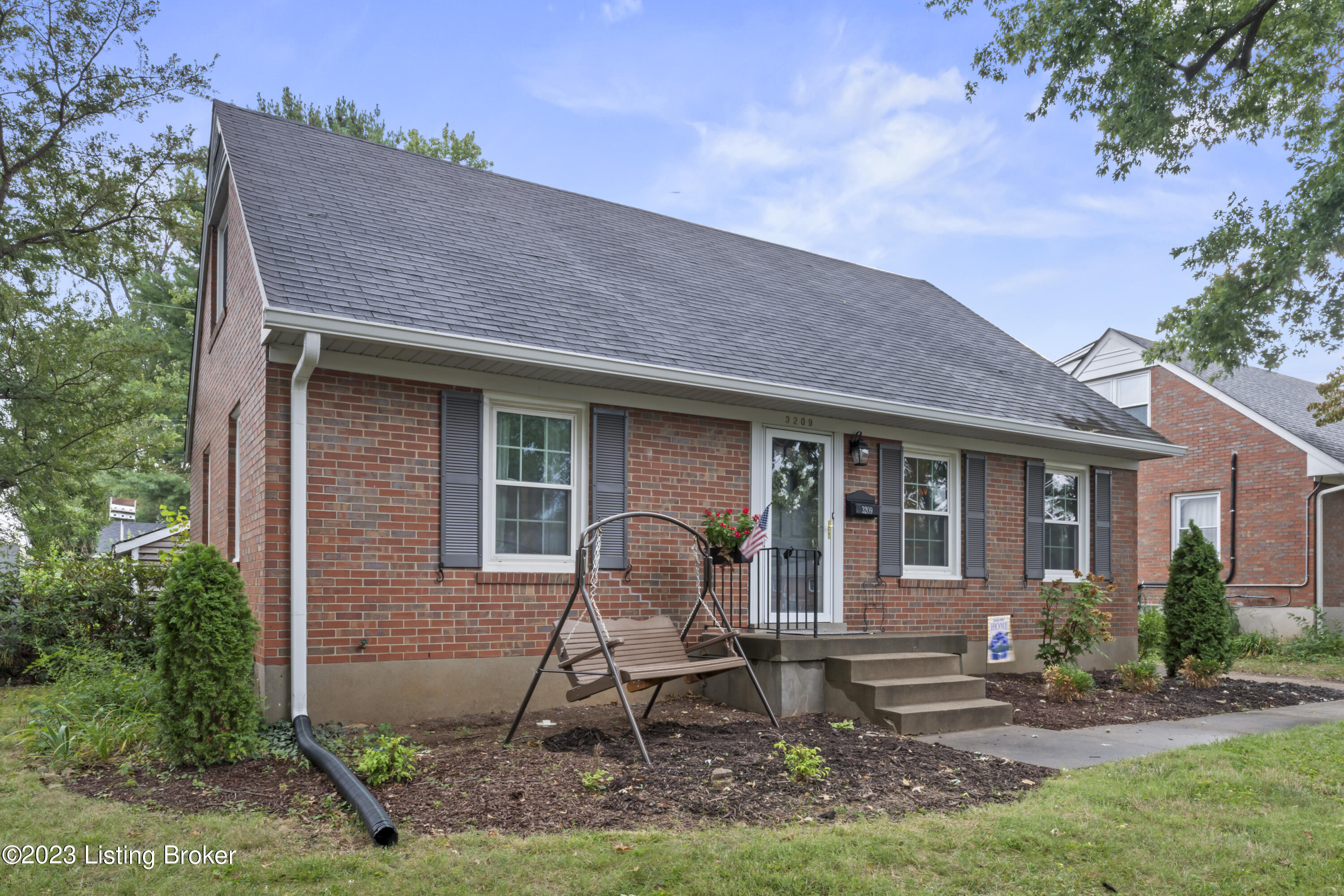 3209 Radiance Road Louisville, KY 40220 - Photo 3 of 36 DSC09570
