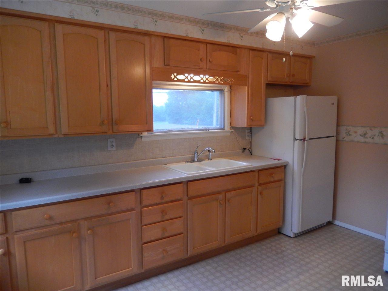 4391 Birmingham Road Plymouth, IL 62367 - Photo 5 of 24
