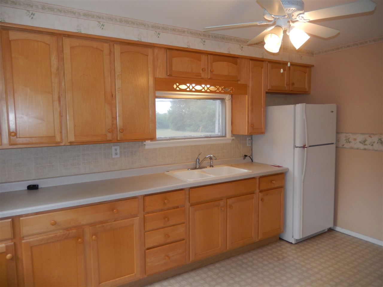 4391 Birmingham Road Plymouth, IL 62367 - Photo 9 of 24