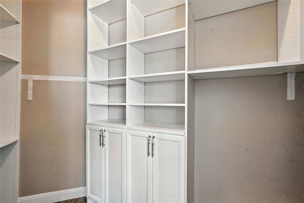 15729 De Fortuna Drive Bee Cave, TX 78738 - Photo 19 of 40 View of walk in closet