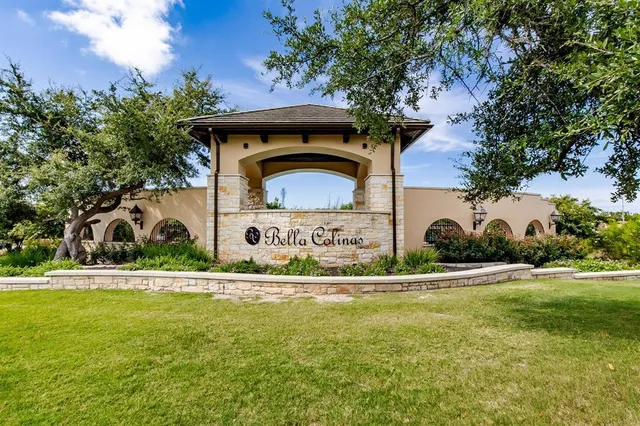 $1,112,000 | 15729 De Fortuna Drive, Bee Cave, TX 78738