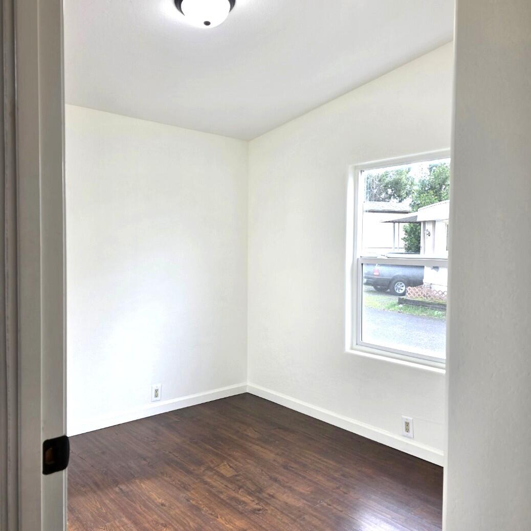 939 South Valley View Road, Unit 10 Ashland, OR 97520 - Photo 12 of 13 20260108_133625