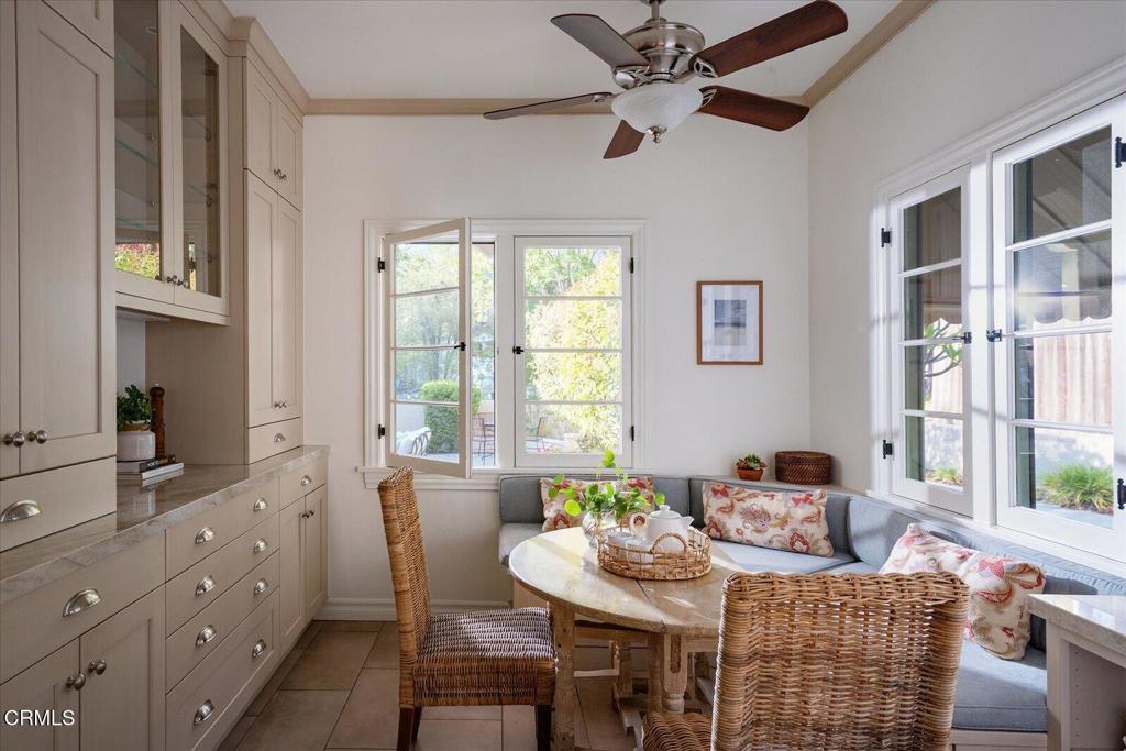 752 Glenview Road Glendale, CA 91202 - Photo 29 of 64 38-Breakfast Nook