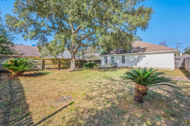 $315,000 | 202 Summer Lane, Fort Walton Beach, FL 32547