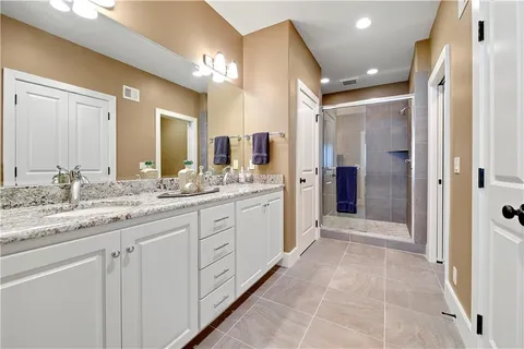 $1,800,000 | 16313 Turnberry, Belton, MO 64012