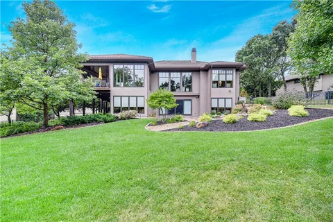 $1,800,000 | 16313 Turnberry, Belton, MO 64012