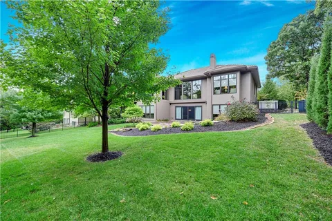 $1,800,000 | 16313 Turnberry, Belton, MO 64012