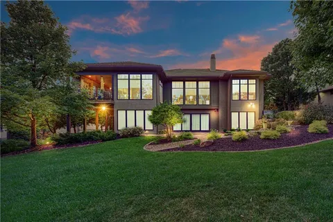 $1,800,000 | 16313 Turnberry, Belton, MO 64012
