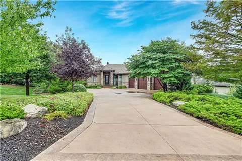 $1,800,000 | 16313 Turnberry, Belton, MO 64012