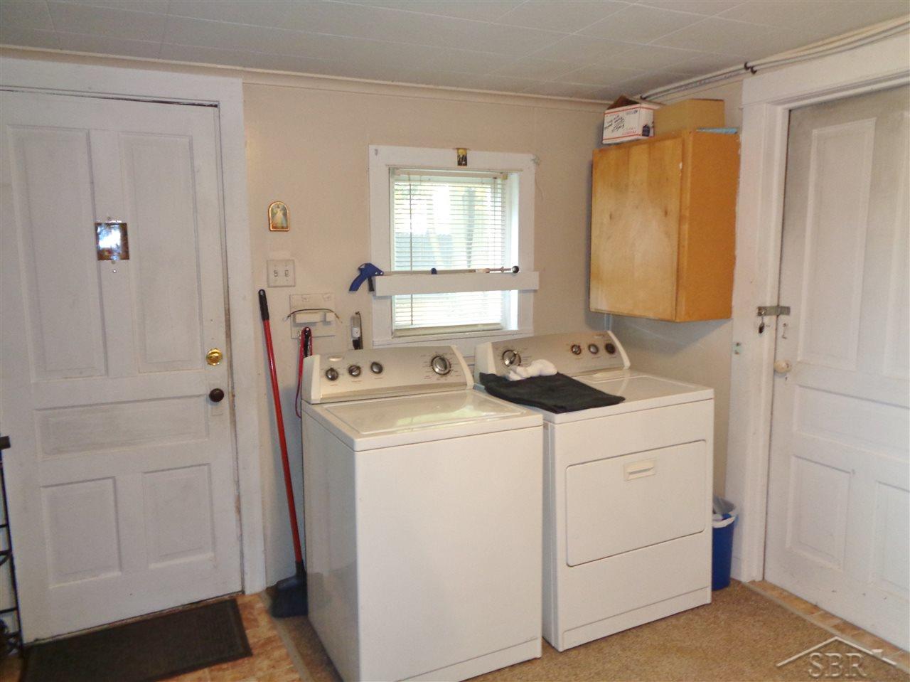 220 South Hemlock Road Hemlock, MI 48626 - Photo 2 of 21 31398905-1.JPG