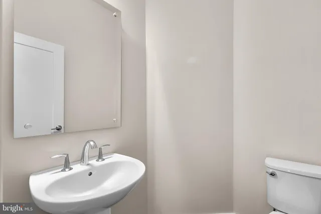 $4,100 | 10413 Fernwood Road, Bethesda, MD 20817