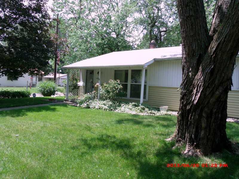 420 South Kenmore Road Indianapolis, IN 46219 - Photo 2 of 14 Gallery Image 2
