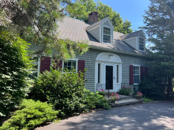 $2,199,000 | 2 Lookout Point Road, Bar Harbor, ME 04609