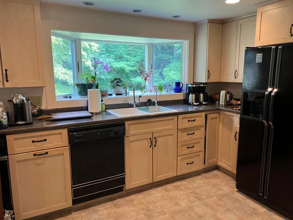 $2,199,000 | 2 Lookout Point Road, Bar Harbor, ME 04609