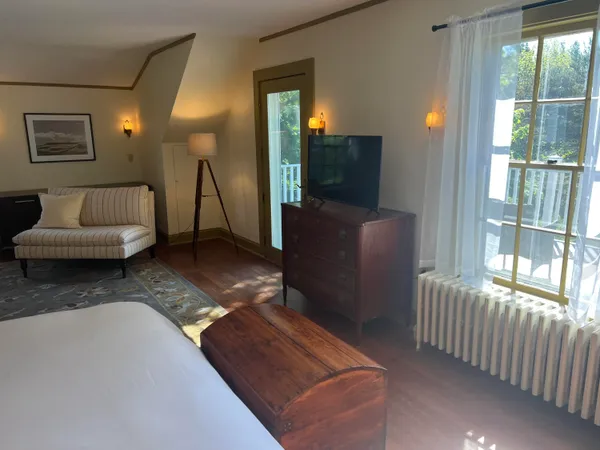$2,199,000 | 2 Lookout Point Road, Bar Harbor, ME 04609