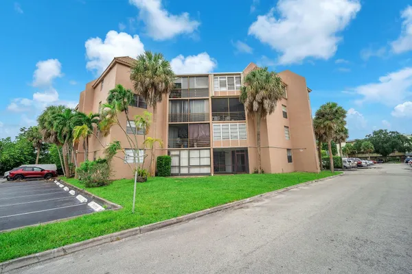 $2,300 | 3100 North Pine Island Road, Unit 306, Sunrise, FL 33351