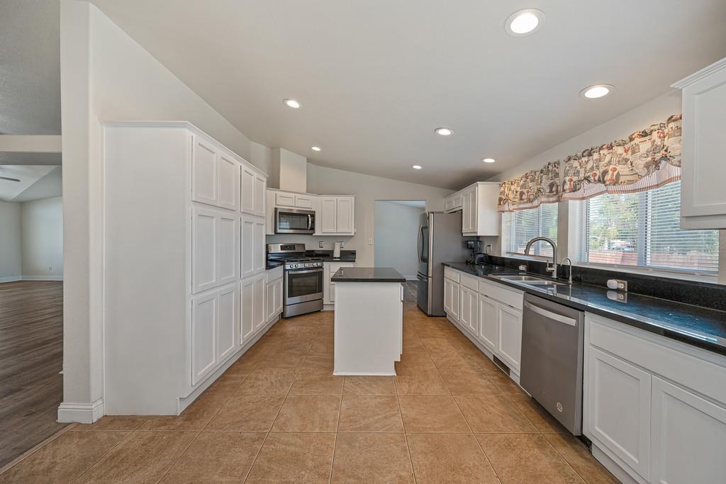 6536 14th Street Rio Linda, CA 95673 - Photo 33 of 96