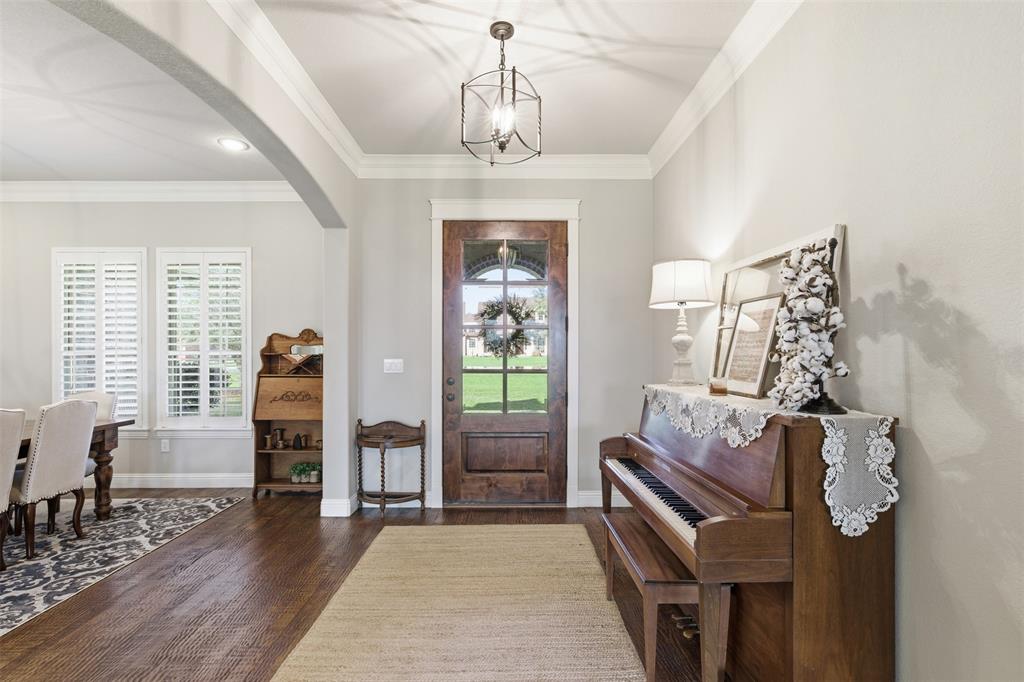 1201 Parkway Lane Pilot Point, TX 76258 - Photo 5 of 40